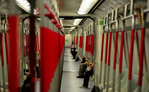 讓座不讓座，誰對誰錯？