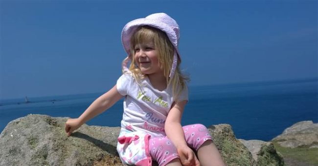 母為紀念過世女兒，沿海步行6,000英里