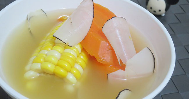 【預防皮膚乾燥】海底椰紅蘿蔔粟米瘦肉湯