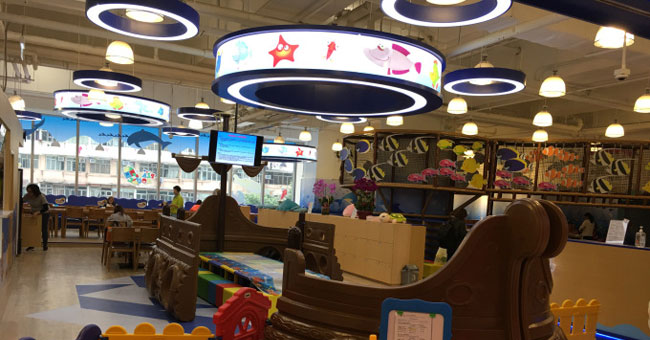 《親子餐廳》超·好·玩的Play House Play Cafe-大型雙層迷宮 x 波波池 x 滑梯