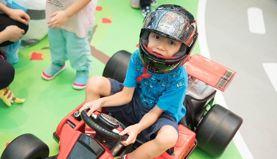 【親子好去處】GT小車手嘉年華 充氣賽道超吸引