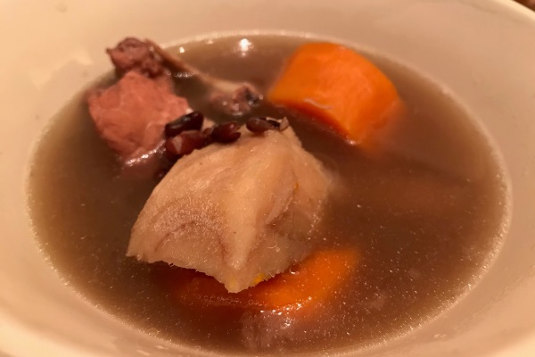 去濕除煩：粉葛赤小豆扁豆豬骨湯