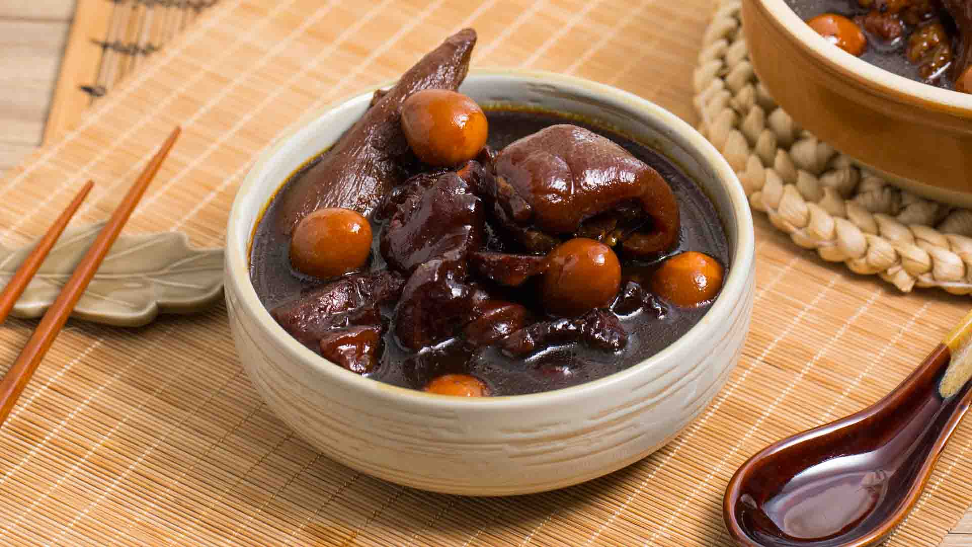 營養食譜《鵪鶉蛋豬腳薑》