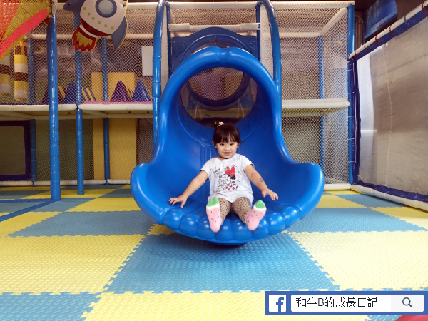 【台灣親子遊】玩在宜蘭 羅東夢幻Baby親子餐廳 太空主題遊戲區 x 繩網陣 x 滑梯